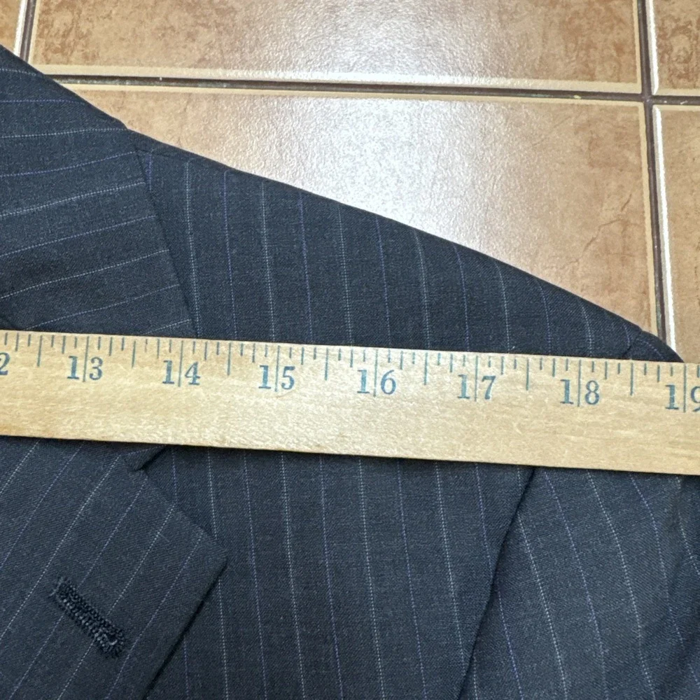 Hart Schaffner Marx Gold Trumpeter Gray Stripe Suit 38R Pants 32 x 30 Vintage